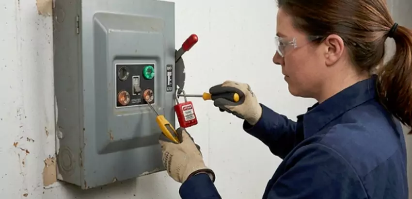 Ceiling Electrical Box Replacement in Woburn